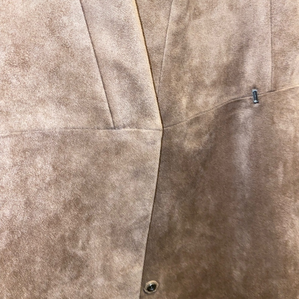 BRAND NEW BCBG MAXAZRIA faux suede fashion vest - Picture 4 of 4